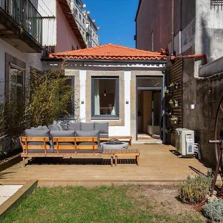 Olive Tree House By Lovelystay Apartment